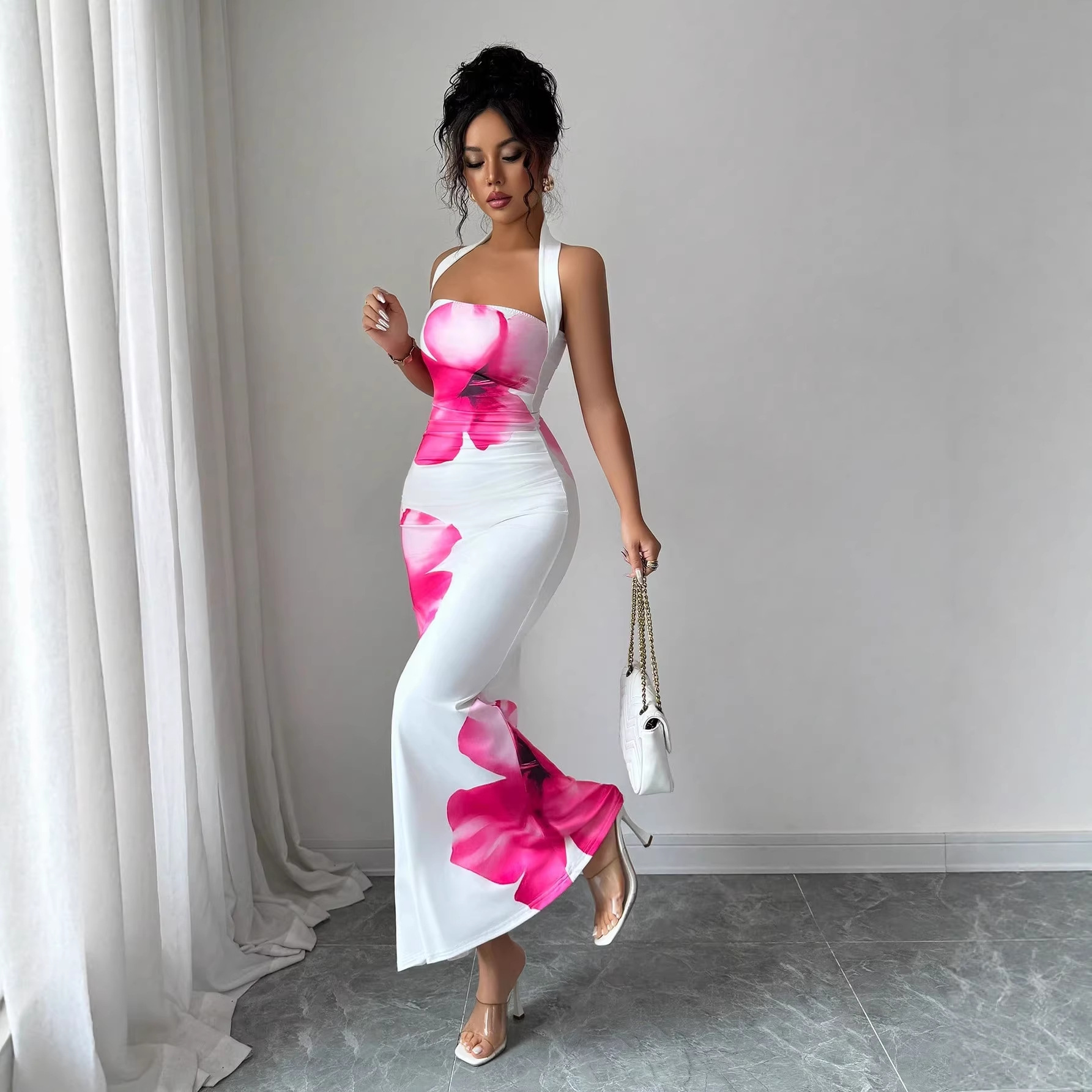 Halter Boyun Sırtı Açık Çiçekl - Maxi Dress Halter incelemesi ve fiyatı